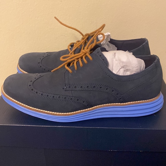 Cole Haan - Picture 2 of 4